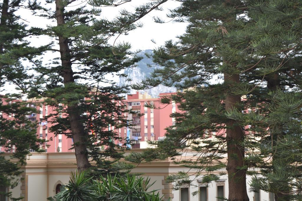 Hotel Miramar La Línea de la Concepción Esterno foto