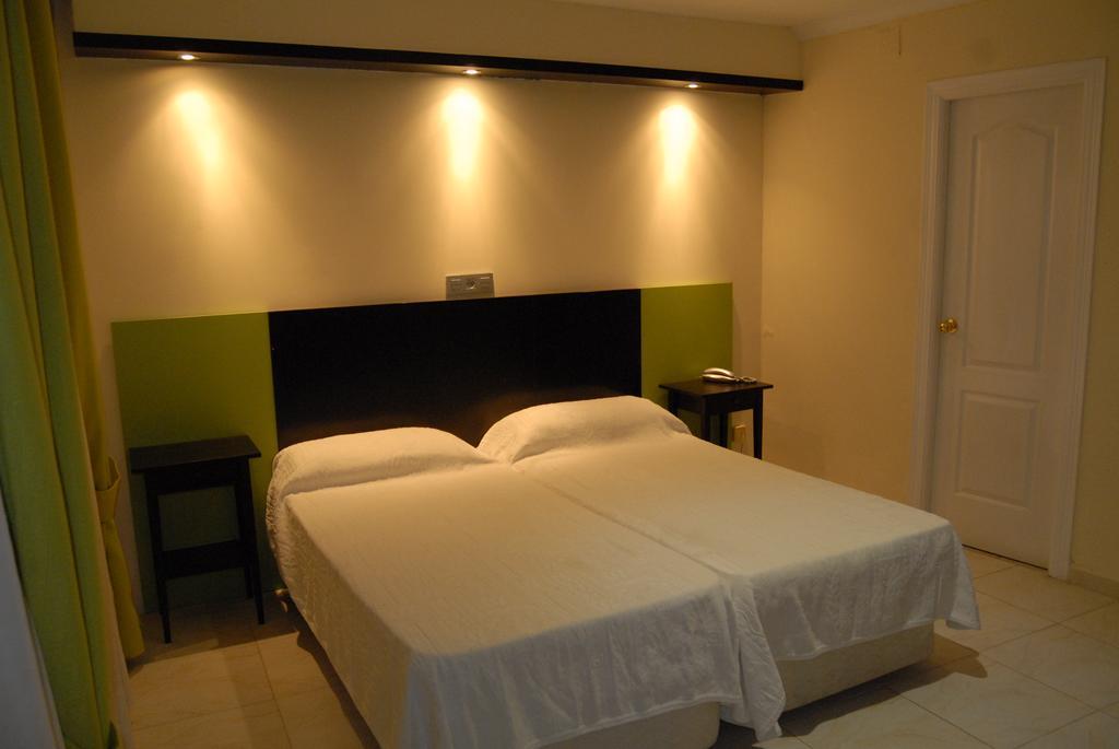 Hotel Miramar La Línea de la Concepción Esterno foto